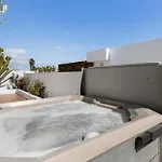 בית נופש Home2book Lanzarote Sunset & Jacuzzi House *