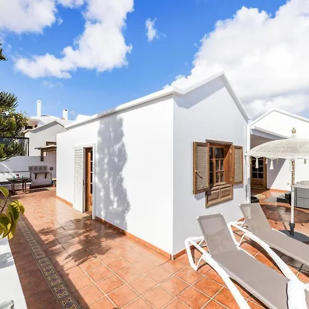 Home2book Lanzarote Sunset & Jacuzzi House Ferienhaus