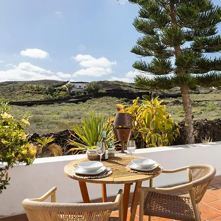 بيت للعطل Home2book Lanzarote Sunset & Jacuzzi House تشاركو ديل بالو