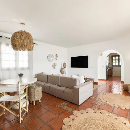 بيت للعطل Home2book Lanzarote Sunset & Jacuzzi House *