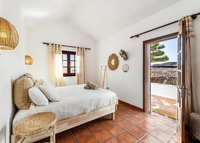 Home2book Lanzarote Sunset & Jacuzzi House Ferienhaus Charco del Palo