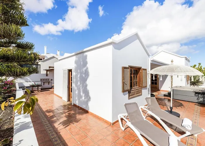 Home2book Lanzarote Sunset & Jacuzzi House Ferienhaus
