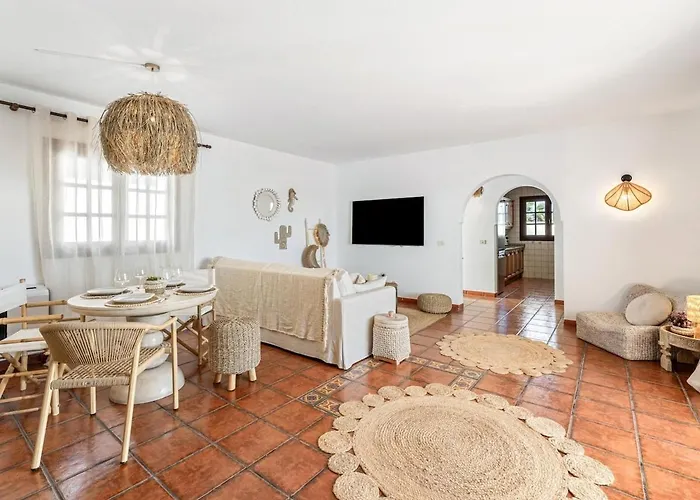 Home2book Lanzarote Sunset & Jacuzzi House Ferienhaus *